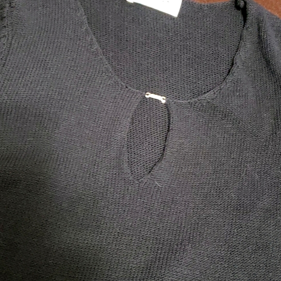 Holt Renfrew Ribbed Keyhole  Sweater - Picture 6 of 12